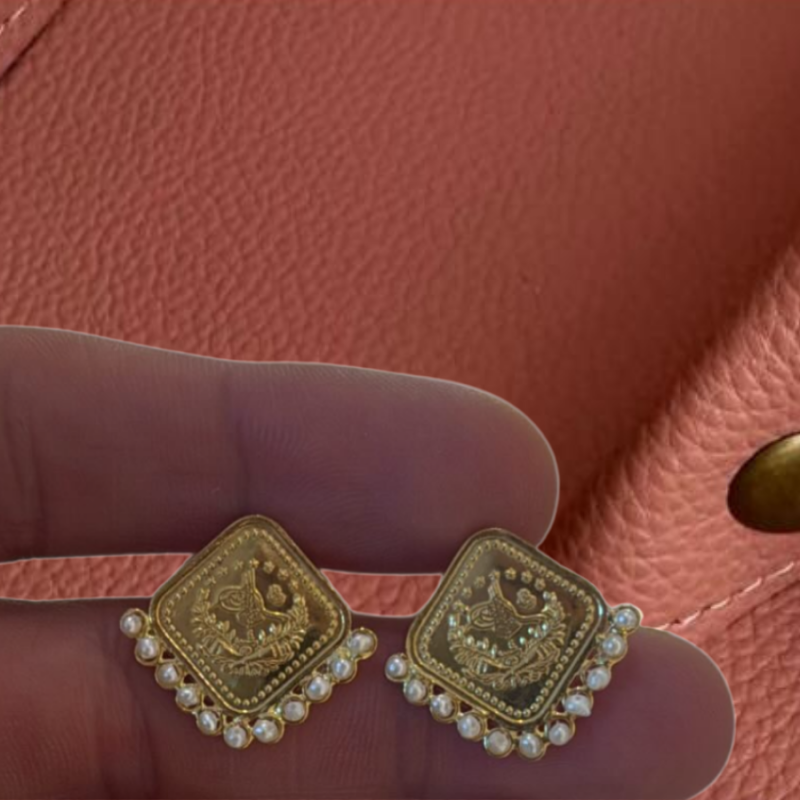   Quarter Girl Earrings with Pearl (Fur Ball - Medical Closure)